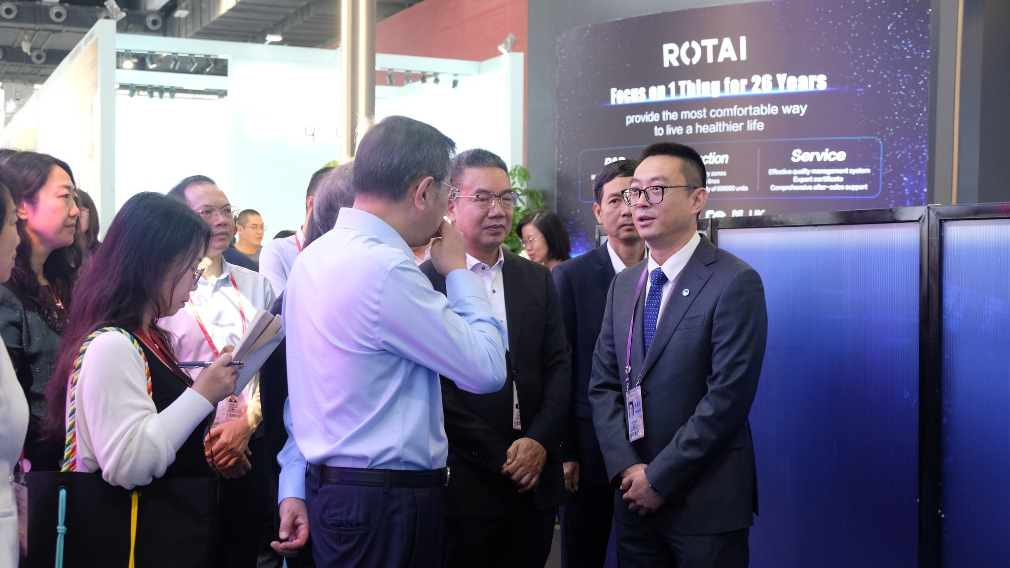 Rotai - Best Massage Chair in Dubai, UAE - Shop massage chairs in Abu Dhabi, UAE, Saudi Arabia كرسي التدليك